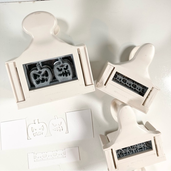 Martha Stewart Crafts Halloween Border Paper Punches Pumpkin Fence Spider Skull - Picture 13 of 16